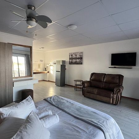 Plot 19 Villa Ghanzi Екстериор снимка