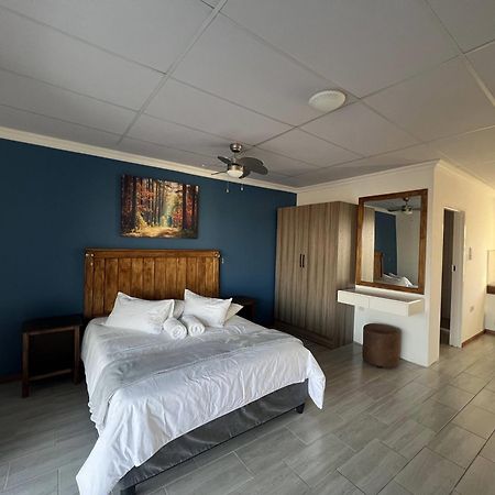 Plot 19 Villa Ghanzi Екстериор снимка